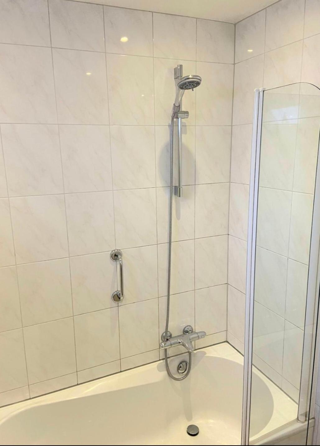 Huisje Britt Met Grote Tuin En Veel Privacy Dirkshorn Εξωτερικό φωτογραφία